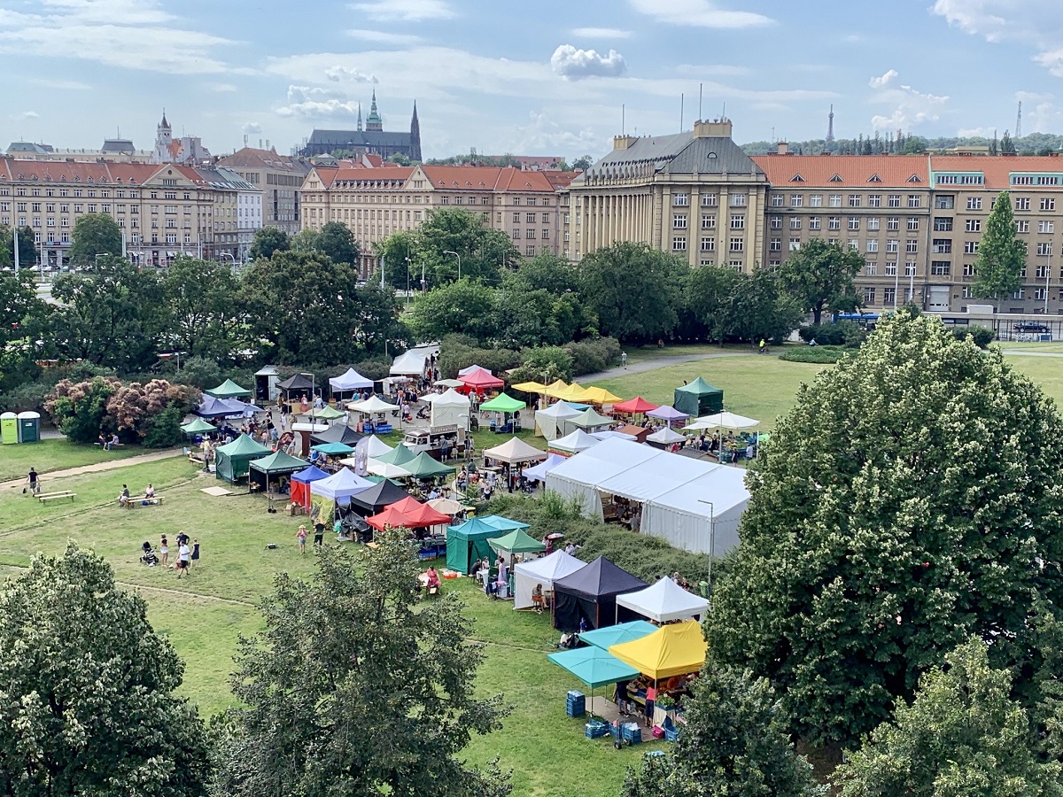 Kulaťák Market